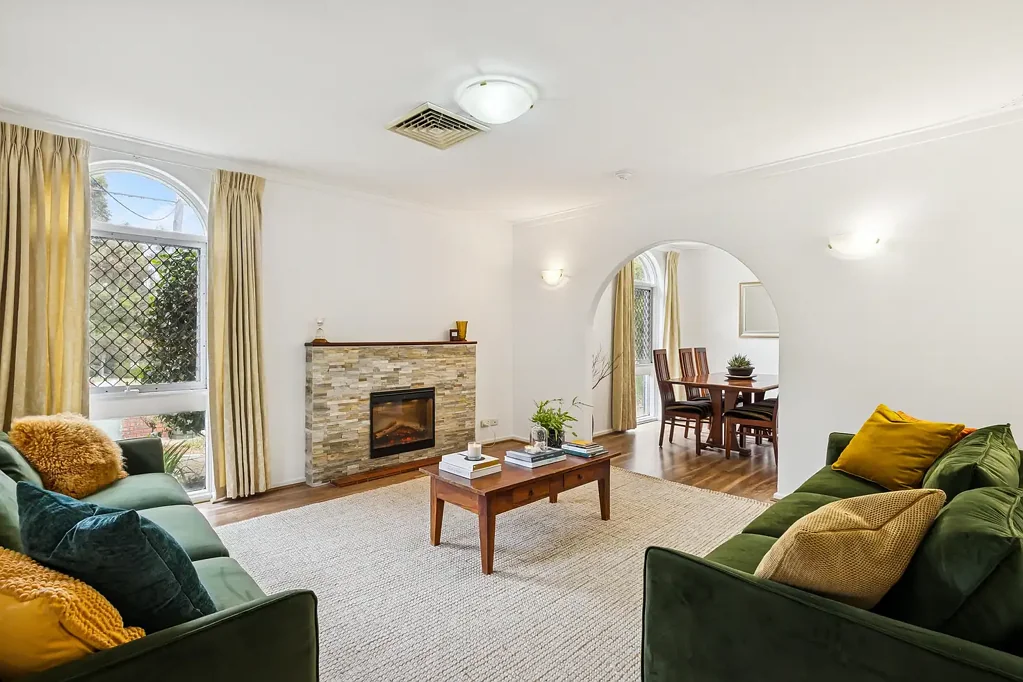 120 Lesmurdie Road, Lesmurdie, WA 6076