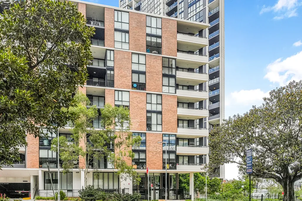 Stylishly Designed One-Bedroom Apartment in Prime Location
