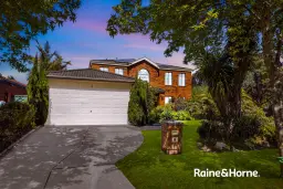 1 Oak Post Place, Cranbourne East