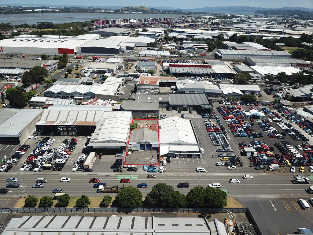 Penrose Penrose industrial yard - 1,027sqm
