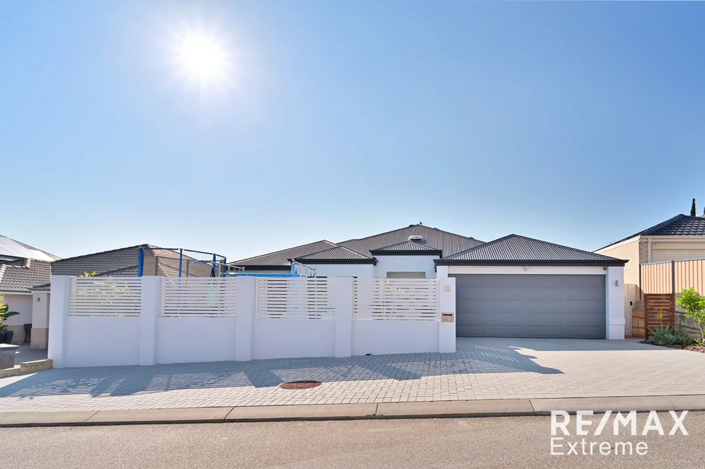 8 Ray Gardiner Vista, Tapping, WA 6065
