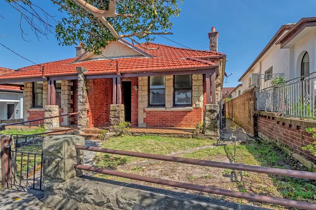 Kingsford 2Moenga Federation Charm in the Heart of Kingsford!
