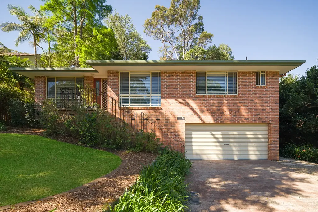 Gordon 4房 位于便利 Gordon 位置的宽敞家庭生活 Spacious Family Living in a Convenient Gordon Location