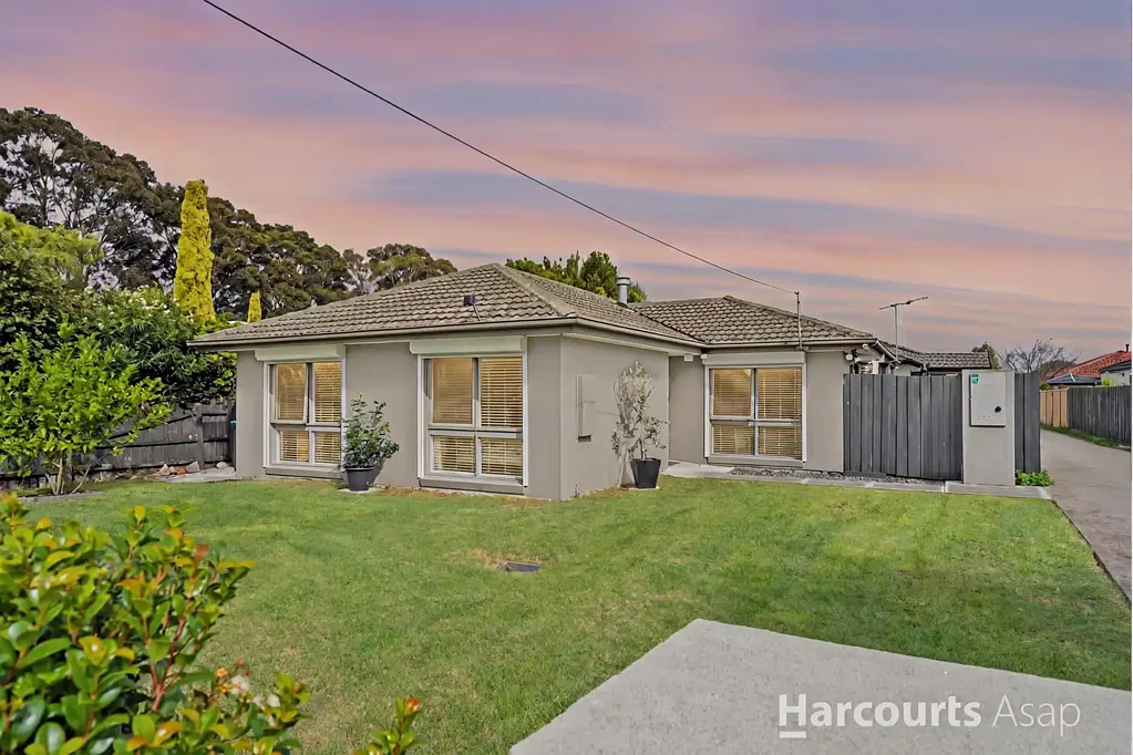 1/2 Johnston Avenue, Eumemmerring, VIC 3177