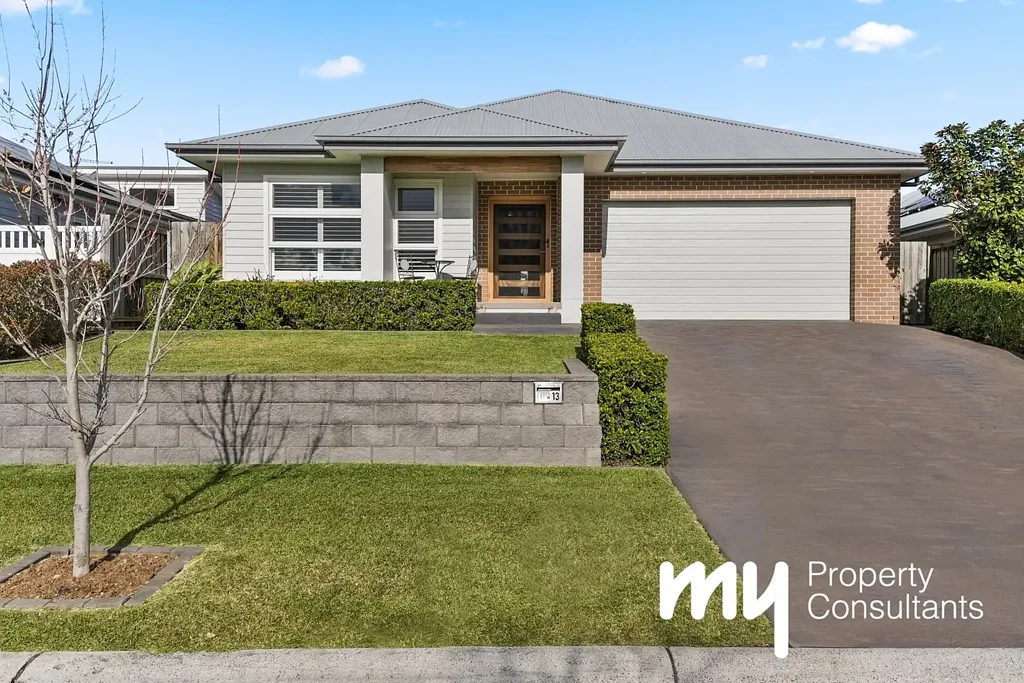 13 Dengate Close, Elderslie, NSW 2570
