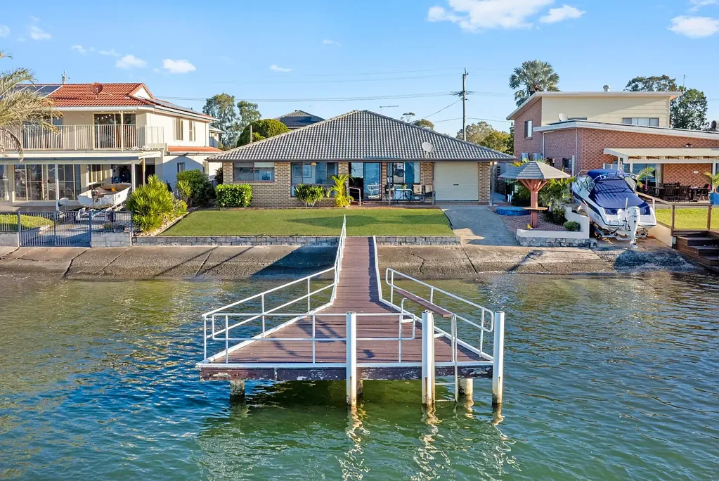 22 Esplanade, Jacobs Well, QLD 4208