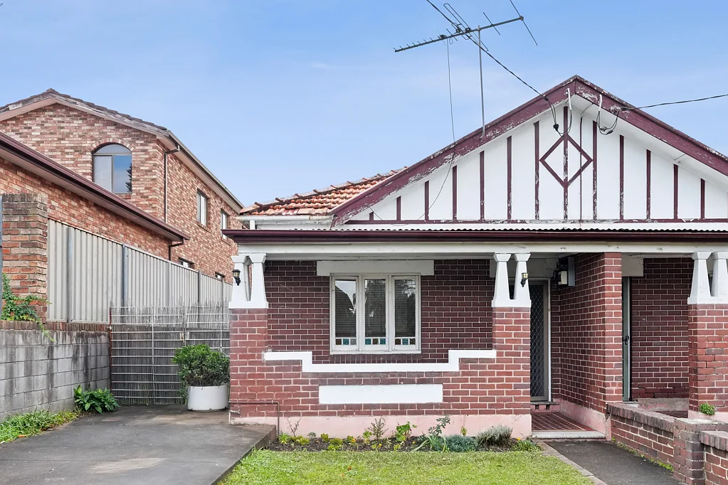 Charming Full-Brick Semi in a Prime Croydon Park Location
