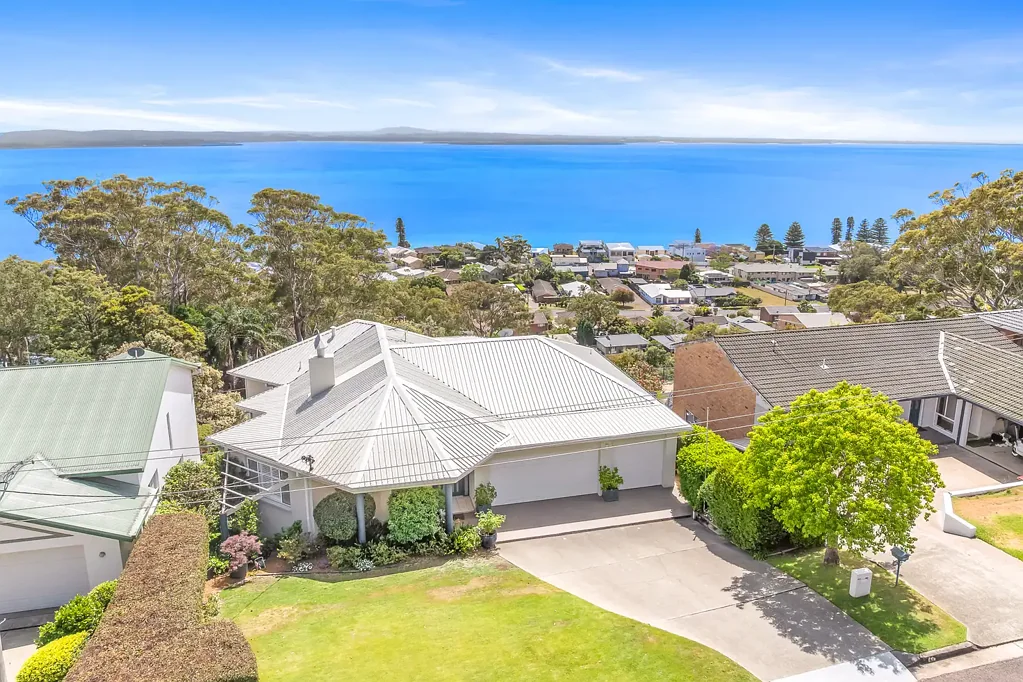 Corlette 5部屋 Architecturally Designed Coastal Masterpiece with Panoramic Water Views