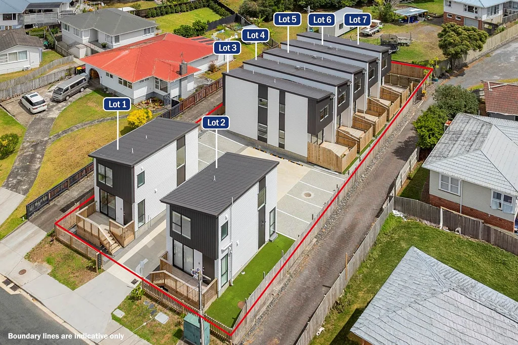 7 /36 Tiroroa Avenue, Te Atatu South, Waitakere City, Auckland