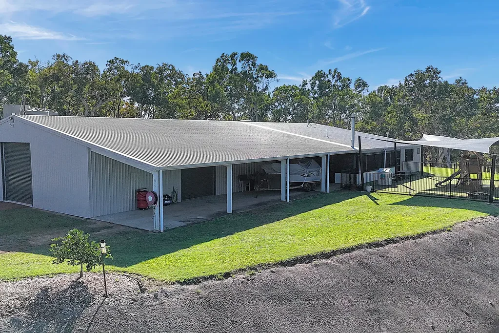 768 Sarina Beach Road, Sarina Beach, QLD 4737