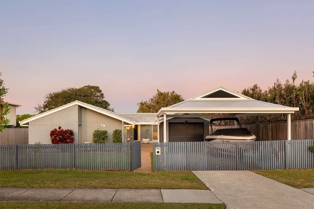 19 Catamaran Street, Manly West, QLD 4179