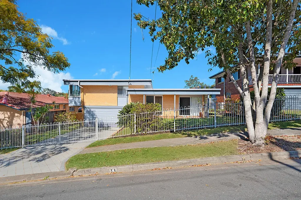 Spacious Family Home with Studio & Entertaining Deck in Jindalee