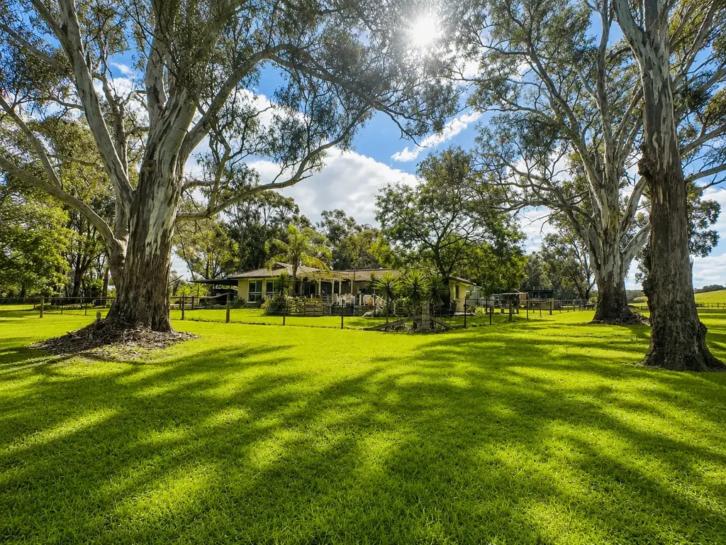Lurg 4 Bedroom Home on 8 Acres with Uninterrupted Panoramic Views
