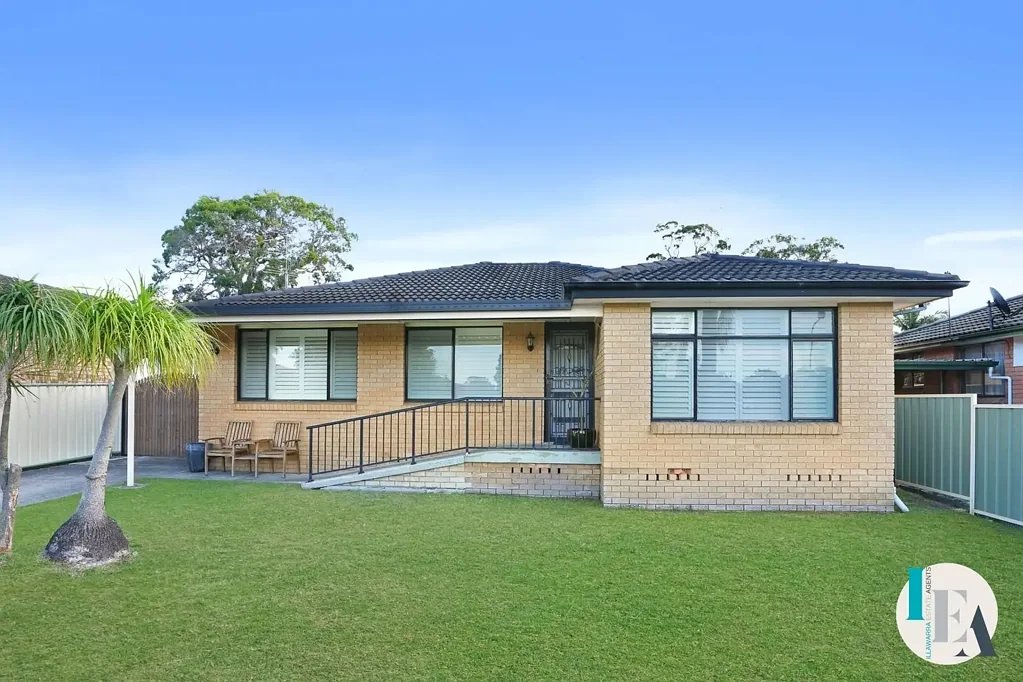 Albion Park Rail 3ห้องนอน Single-level brick home with spacious living
