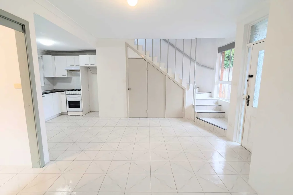 Spacious 2 Bedroom + Study Character Home in Convenient Maroubra Location