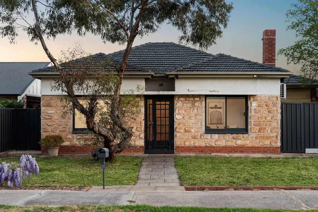 Woodville South 3Kwarto Sandstone Soul with a Fresh & Flexible Westside Future.