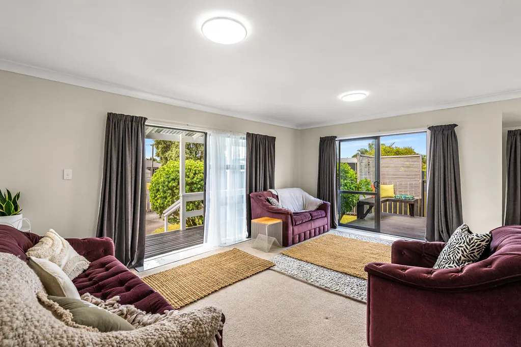 Whangamata 3غرفة نوم Affordable Opportunity at the Beach