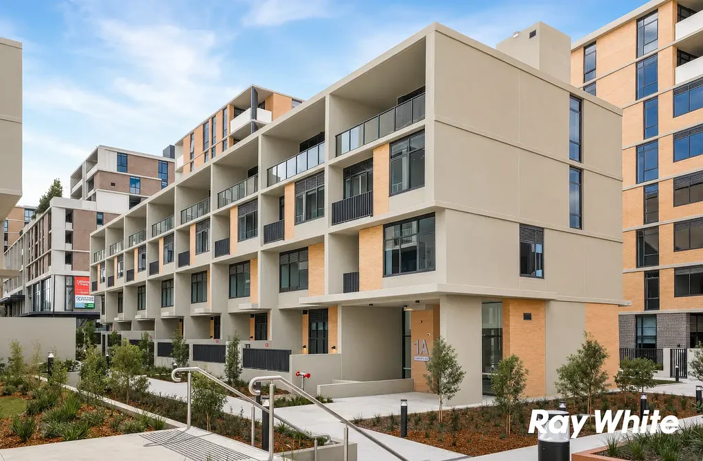 BRAND NEW AND READY FOR YOU Two Level Apartment + Study | Walk to Tallawong Metro & Village!