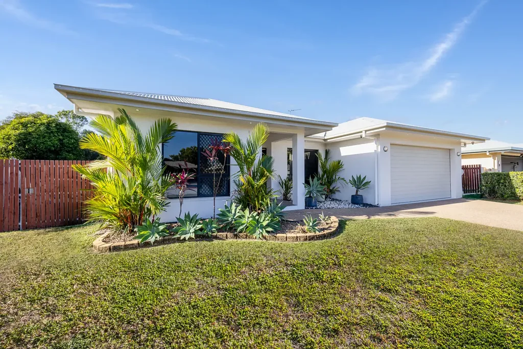 Bushland Beach 4Zimmer STUNNING HOME WITH POOL AND CARAVAN PAD