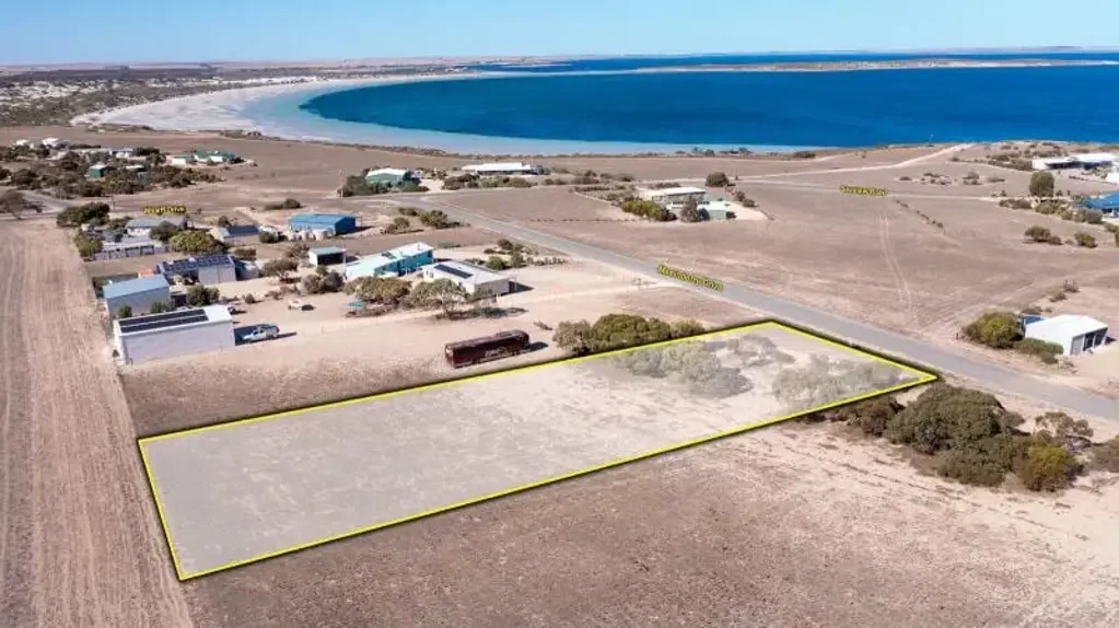 Perlubie Superb Off Grid Coastal Living Option