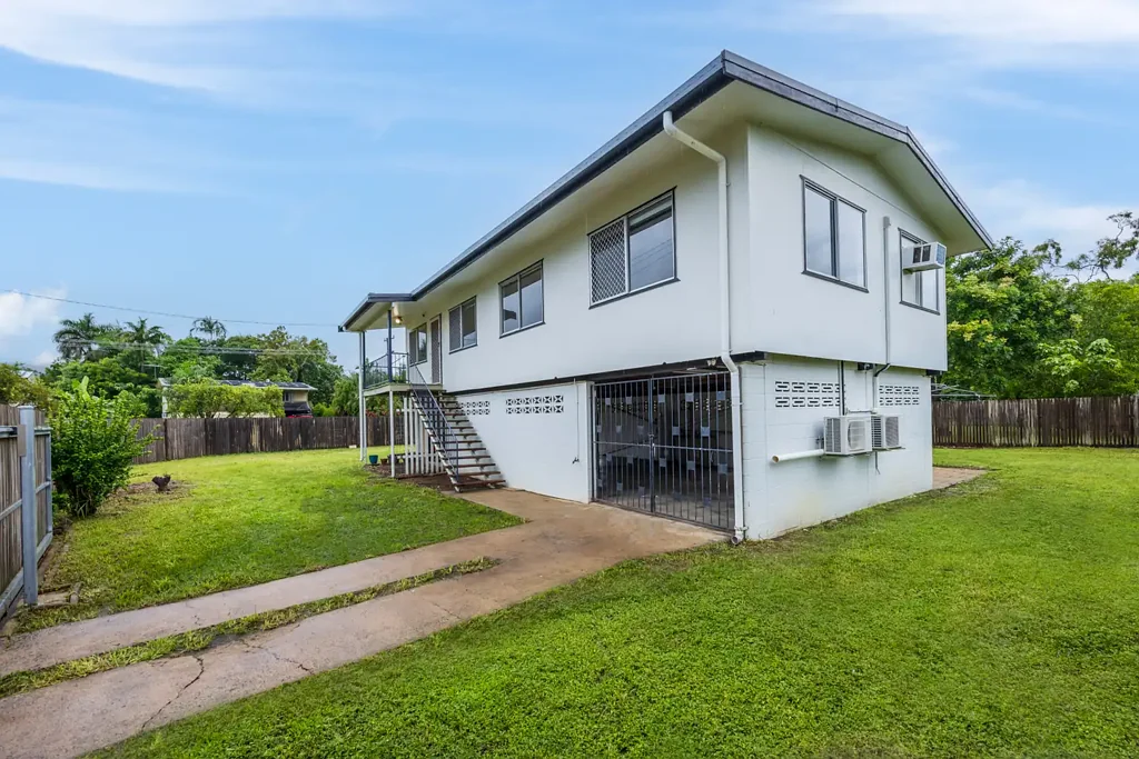 27 Samantha Street, Kelso, QLD 4815