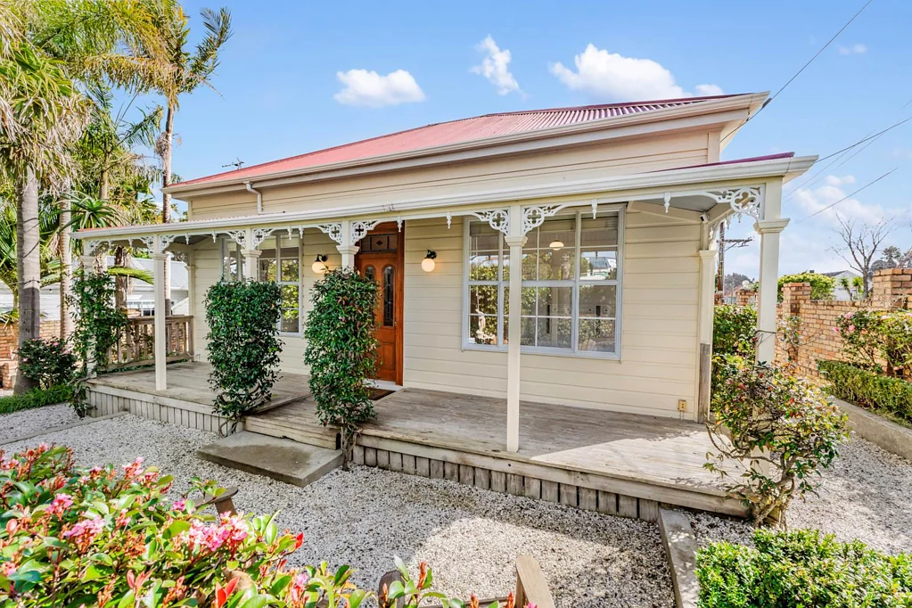 Avondale 3chambre Parnell. Is that you?