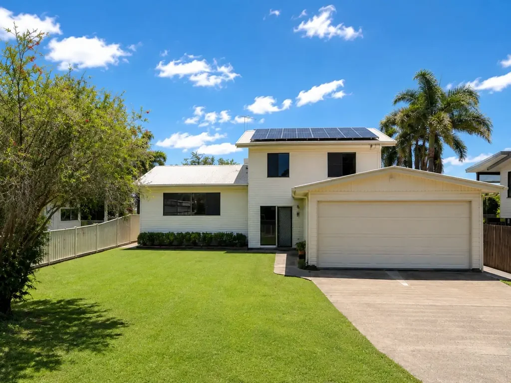 Walkerston 5 Bedroom Spacious Family Living with Separate Guest Accommodation & Huge Entertaining