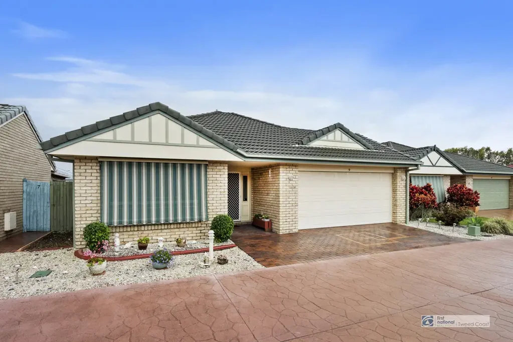 Banora Point 3 Bedroom Freestanding Home in a Secure Banora Point Location!