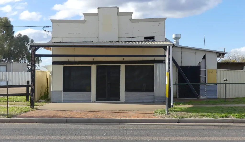20 Trangie St, Nevertire, NSW 2826