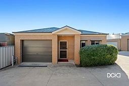 1/67 Osborne Street, Flora Hill