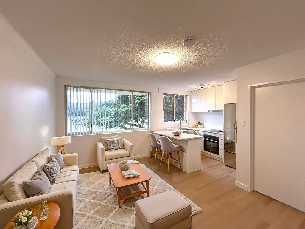 Deposit Paid! - $625 per week - Light & Bright One bedroom Apartment