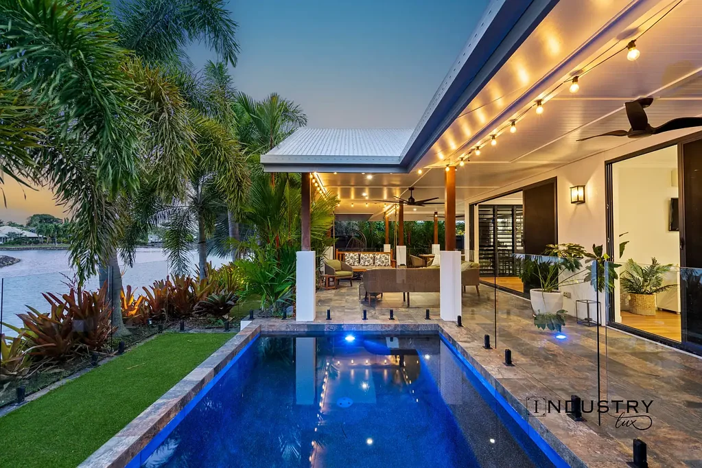 Trinity Beach 4房  Hamptons Inspired Home