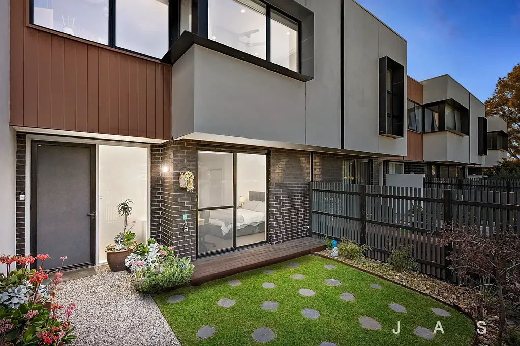 Altona North 3 Bedroom Easy Living, Sleek Style And A Prime Lifestyle Location