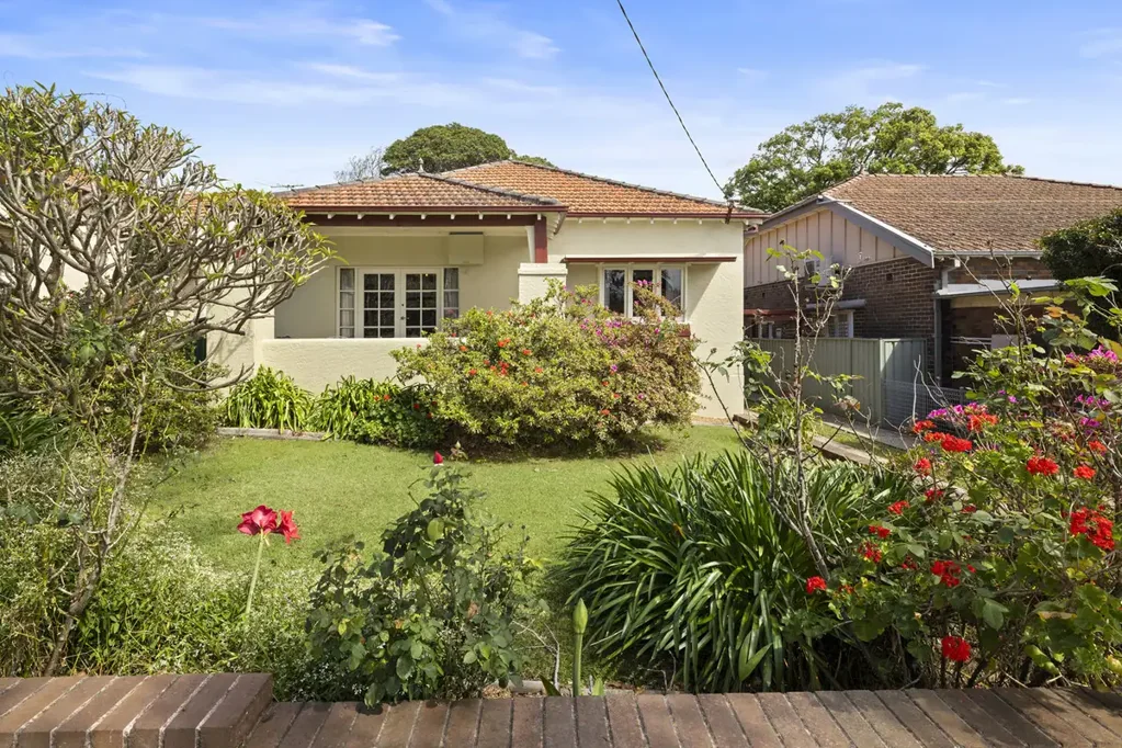 Burwood 3Kwarto A Charming Home with a Story to Tell