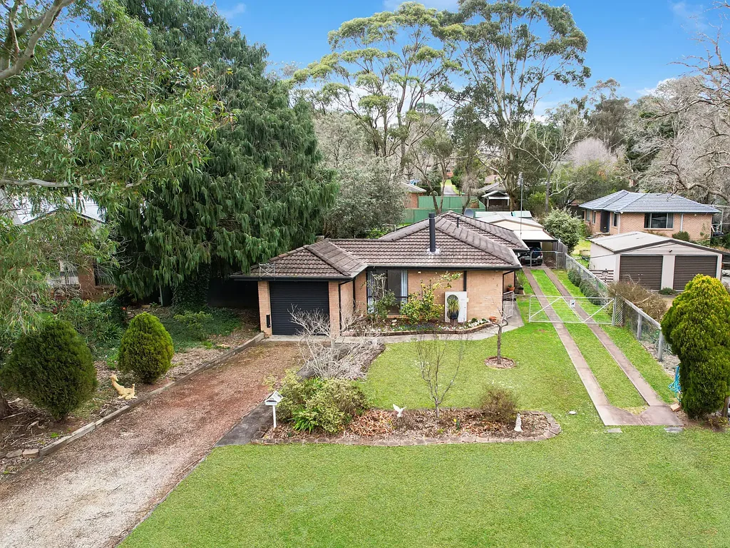 4 Bindar Crescent, Bundanoon, NSW 2578