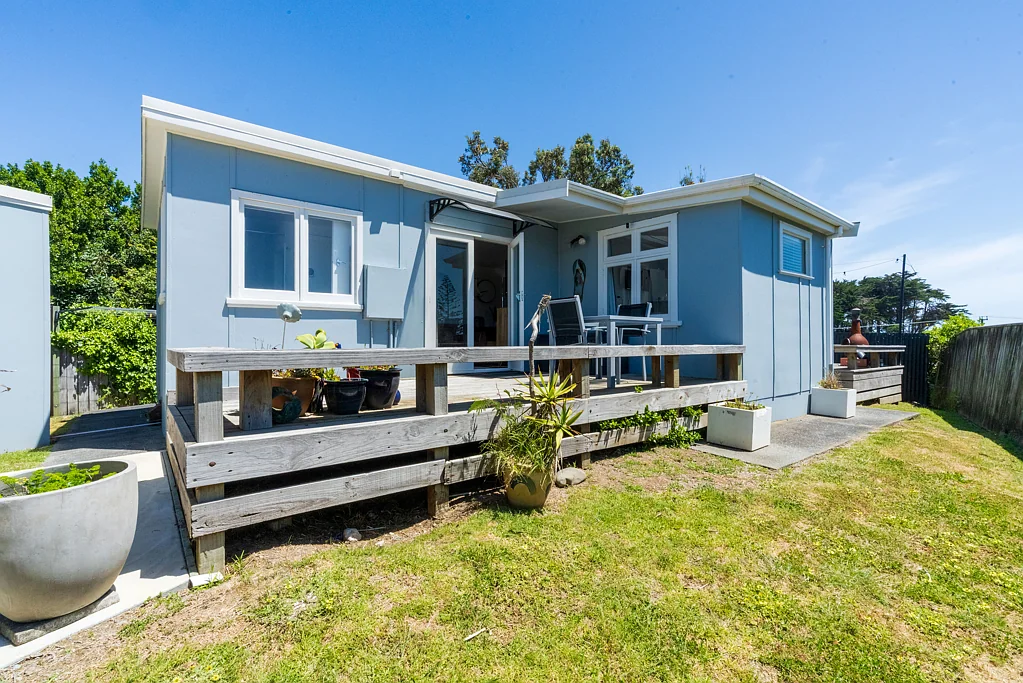 Waitarere Beach 3房  Home with a view