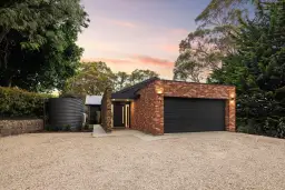 23 Princes Avenue, Crafers West