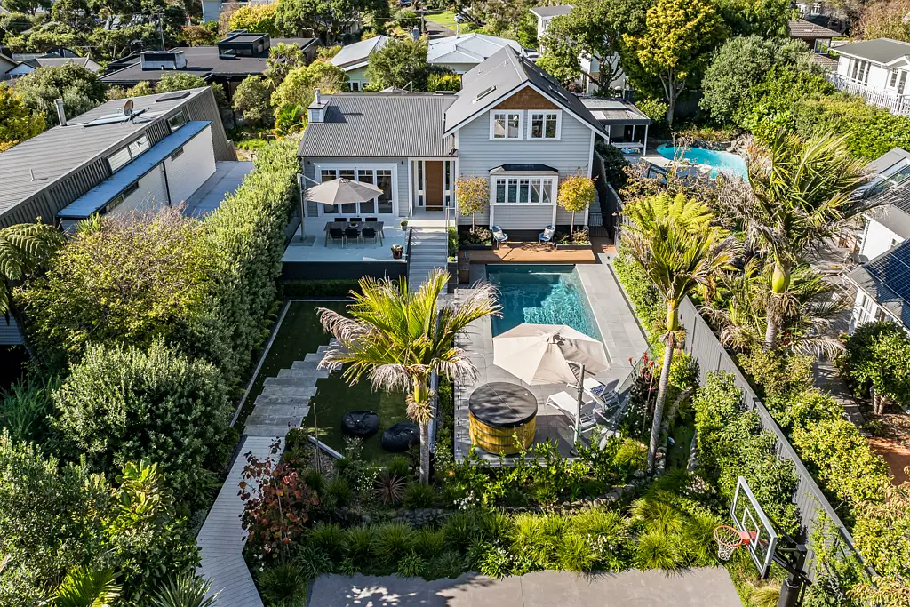 15 Nikau Street, Eastbourne, Lower Hutt, Wellington