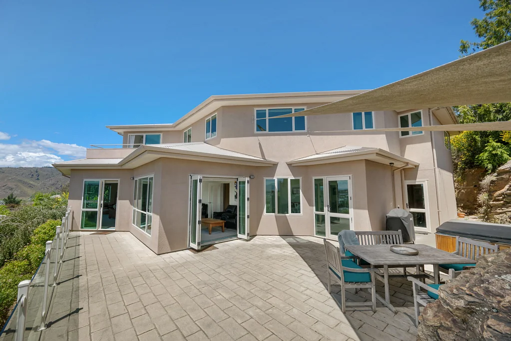 Alexandra 4Zimmer Sun-Drenched Family Haven with Panoramic Views
