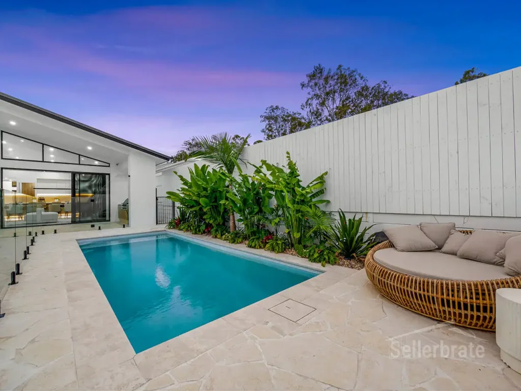 33 Bangalow Circuit, Bahrs Scrub, QLD 4207