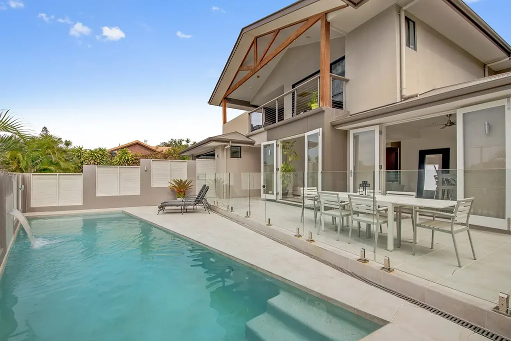 Furnished Peregian Beach dream home - 4 bedrooms + Study
