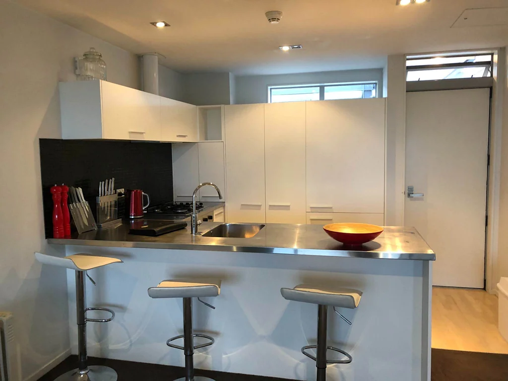SEMI FURNISHED - IN THE HEART OF KINGSLAND