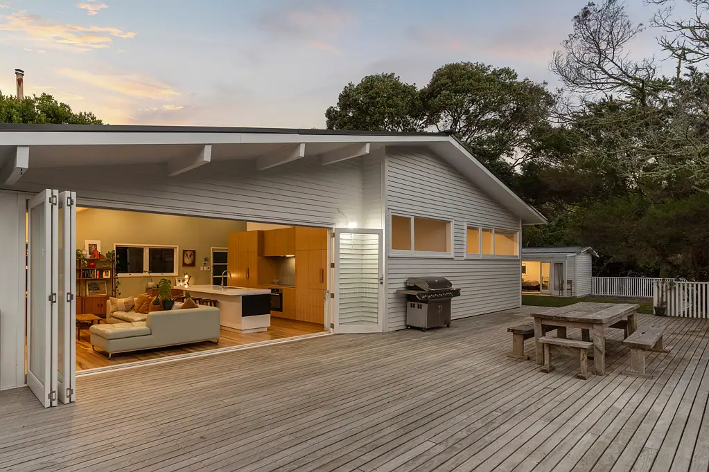 115 Beach Haven Road, Beach Haven, North Shore City, Auckland