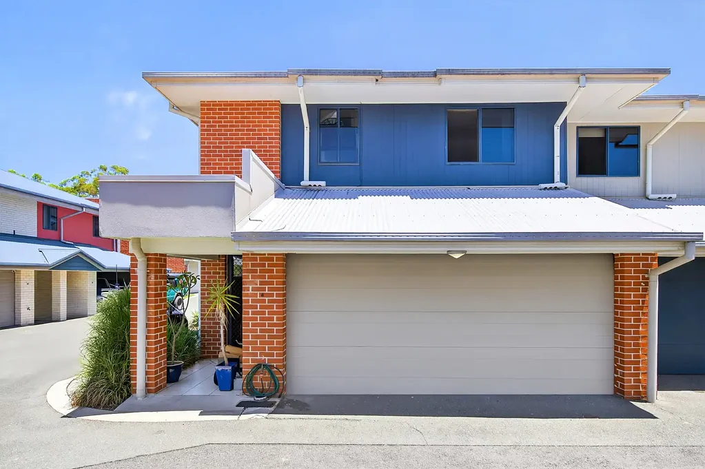 6/170 Whiting Street, Labrador, QLD 4215