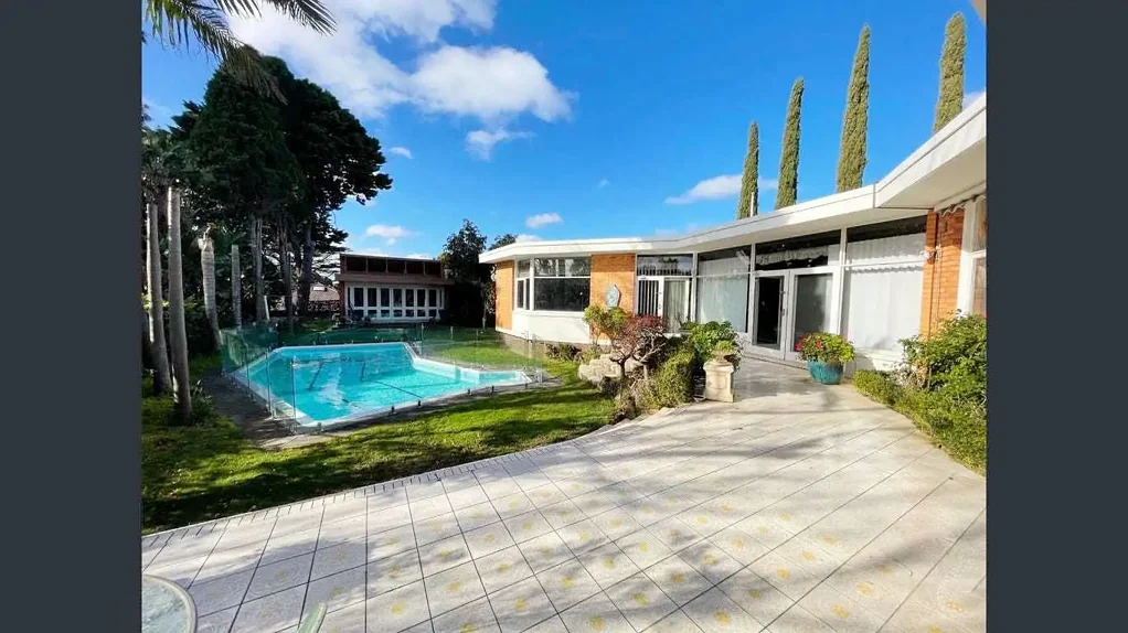 Mckinnon 4침실 Stunning Property & Great Location