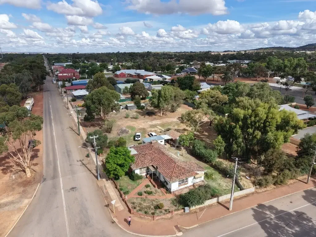 Brookton 3房  Prime Corner Site | Rare Mixed-Use Opportunity in the Heart of Brookton  3579m2