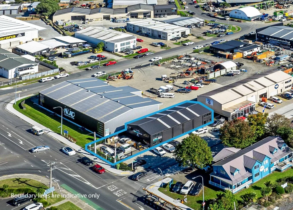 Kumeu Super Smart High Profile Warehouse with Yard