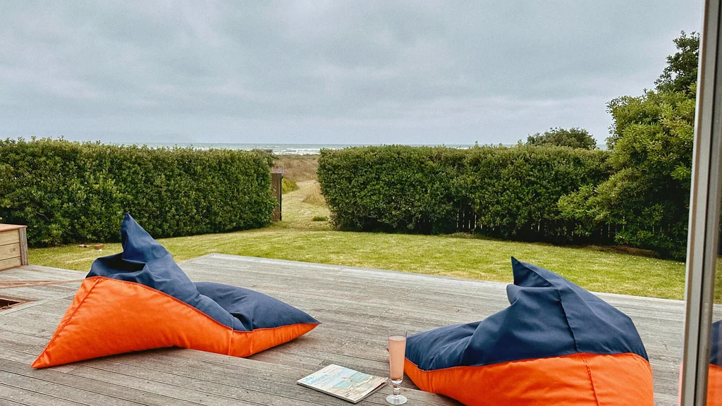 Te Horo 2غرفة نوم BEACHFRONT TE HORO!