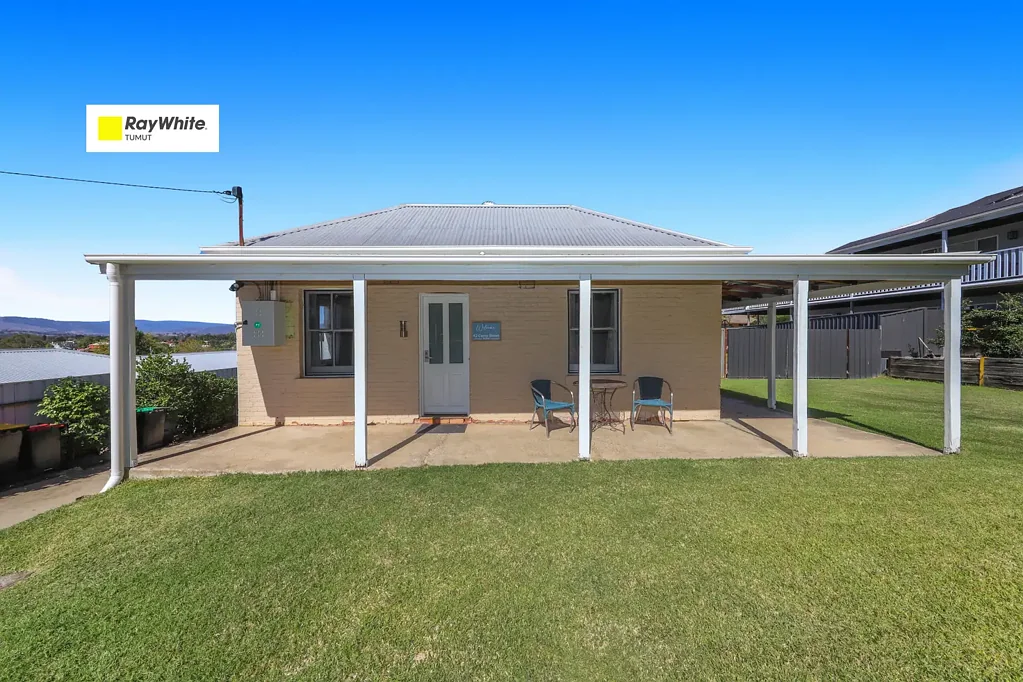 Tumut 3 Bedroom Dress Circle Location!