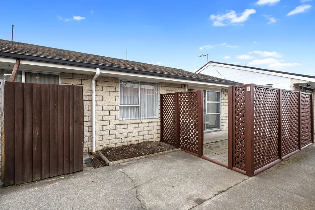 Sydenham 2Moenga Adorable, Affordable & Cashmere High Zoned